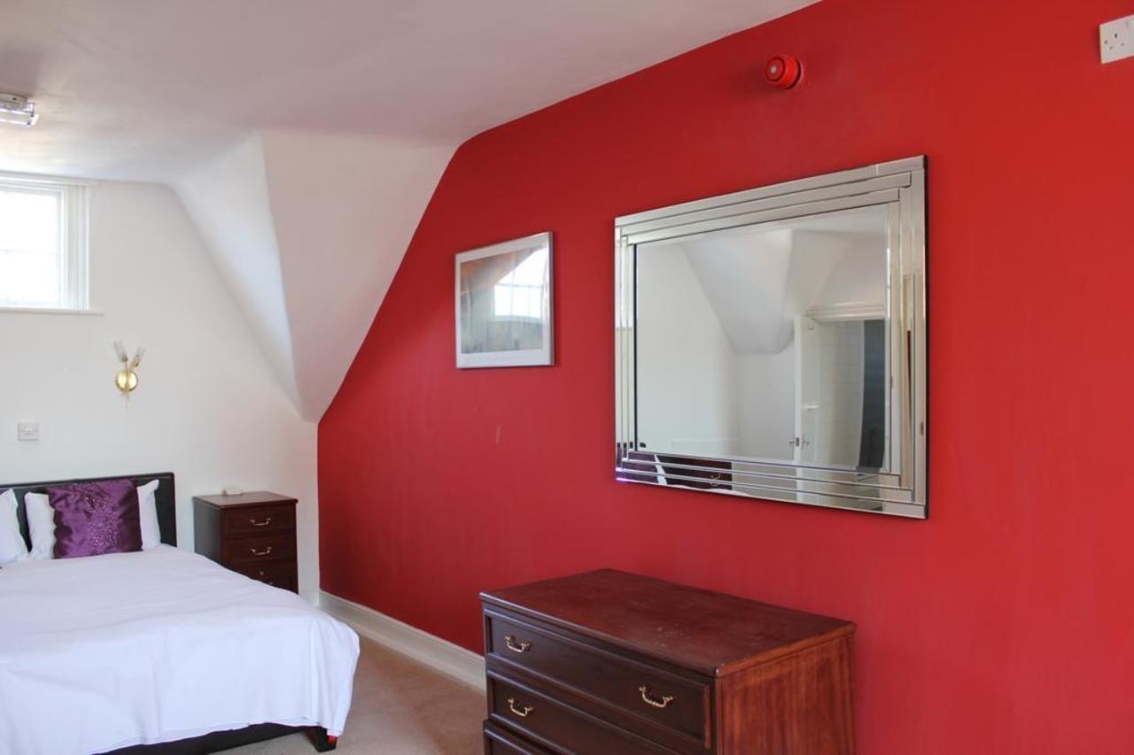 The George Hotel Stansted Airport Bishop's Stortford Buitenkant foto
