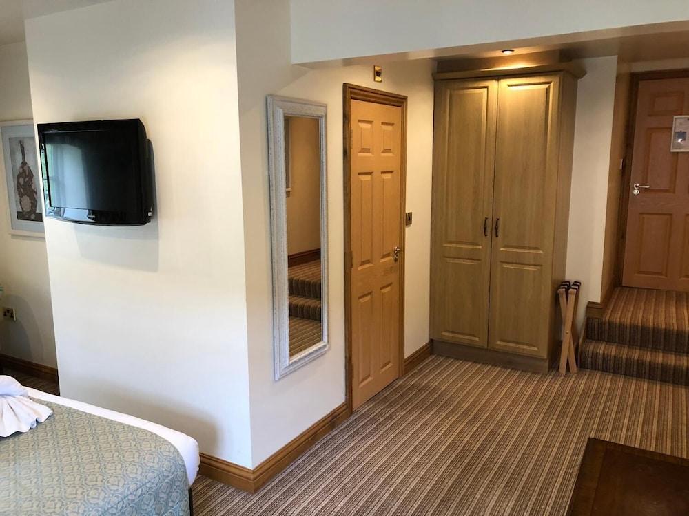 The George Hotel Stansted Airport Bishop's Stortford Buitenkant foto