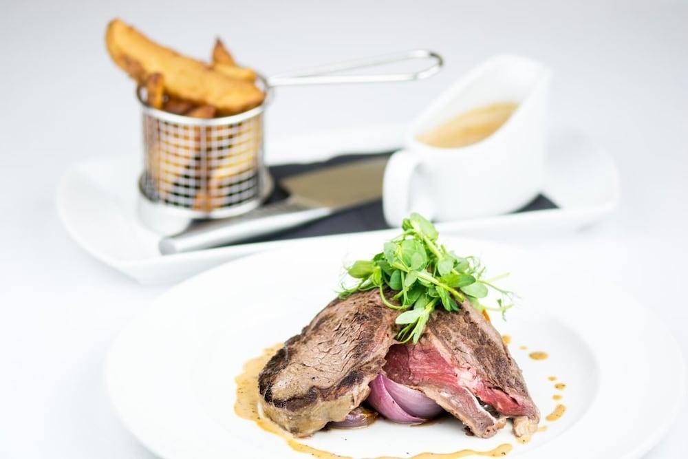 The George Hotel Stansted Airport Bishop's Stortford Buitenkant foto