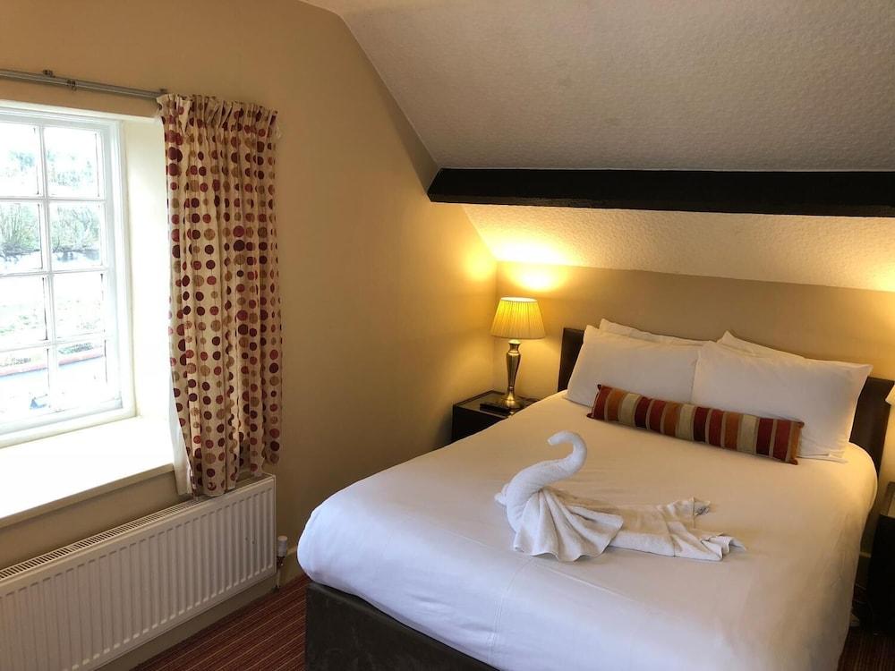 The George Hotel Stansted Airport Bishop's Stortford Buitenkant foto