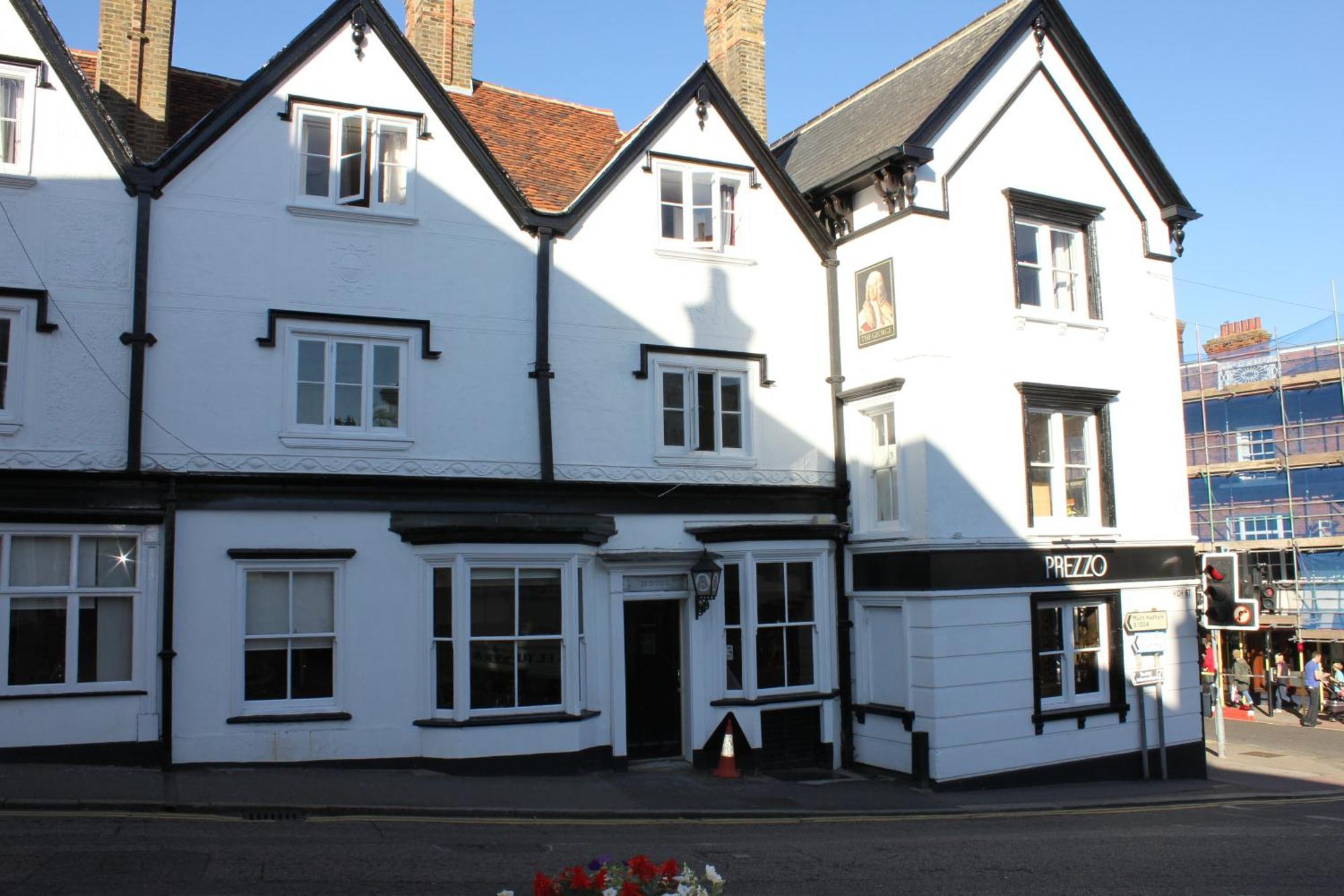 The George Hotel Stansted Airport Bishop's Stortford Buitenkant foto